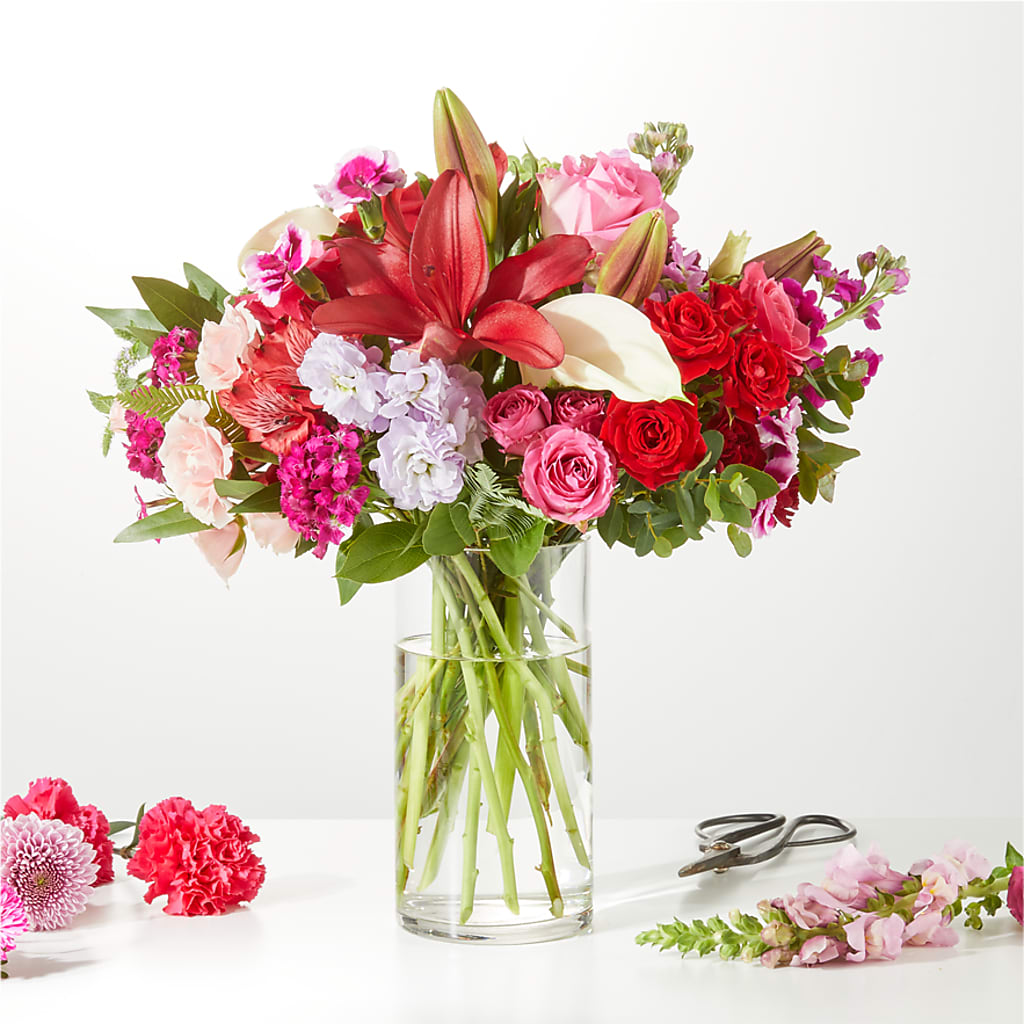Swooning Over You - A Luxury Florist Original – SATELLITE FLORIST & GARDEN CENTRE, Hamilton ON