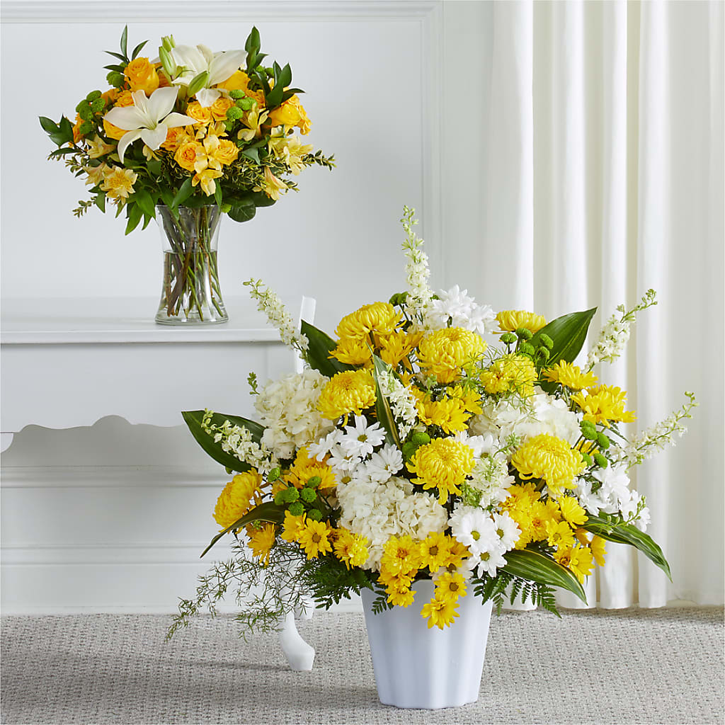 Warm Remembrance Bundles – SATELLITE FLORIST & GARDEN CENTRE, Hamilton ON