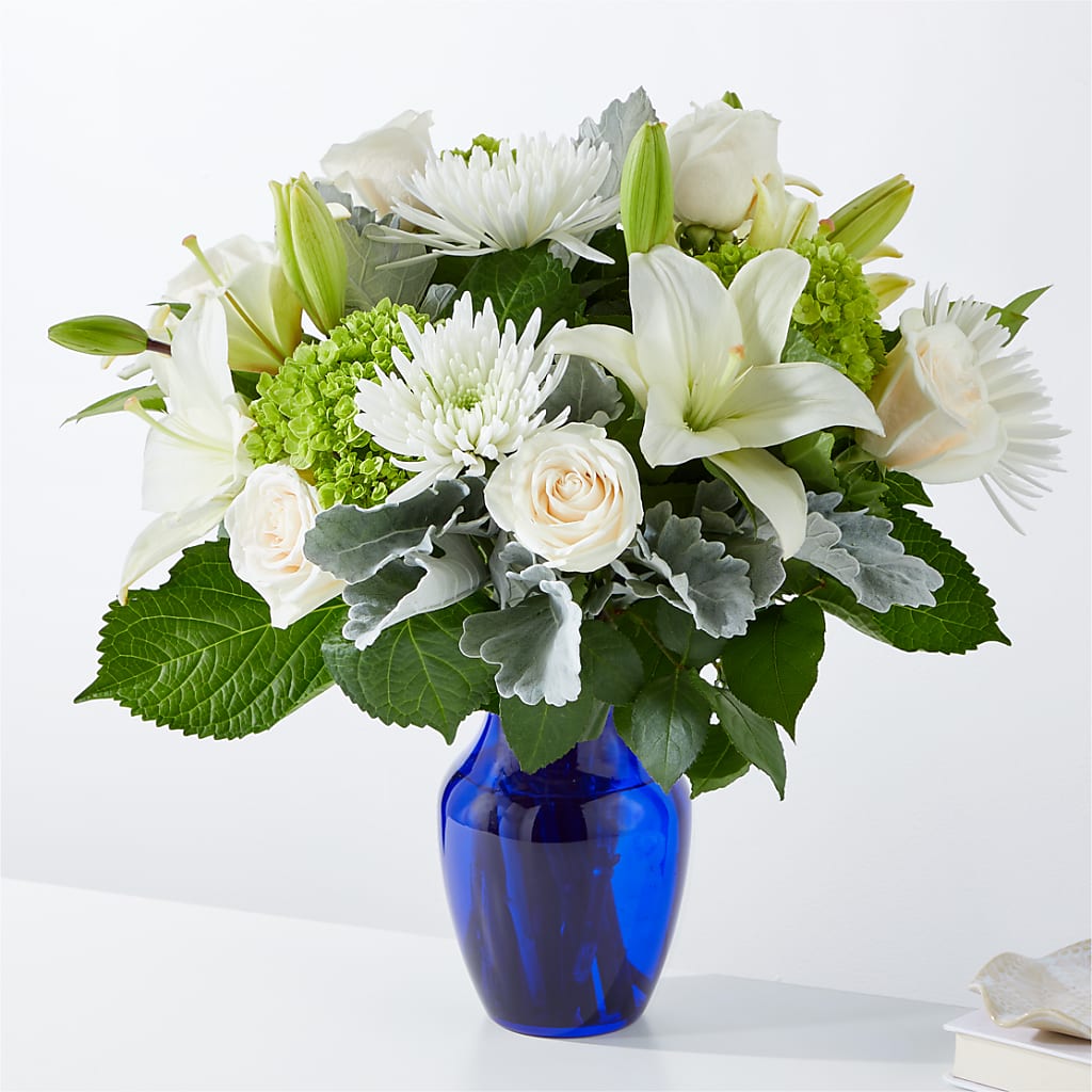 Snowy Dreams Bouquet – SATELLITE FLORIST & GARDEN CENTRE, Hamilton ON