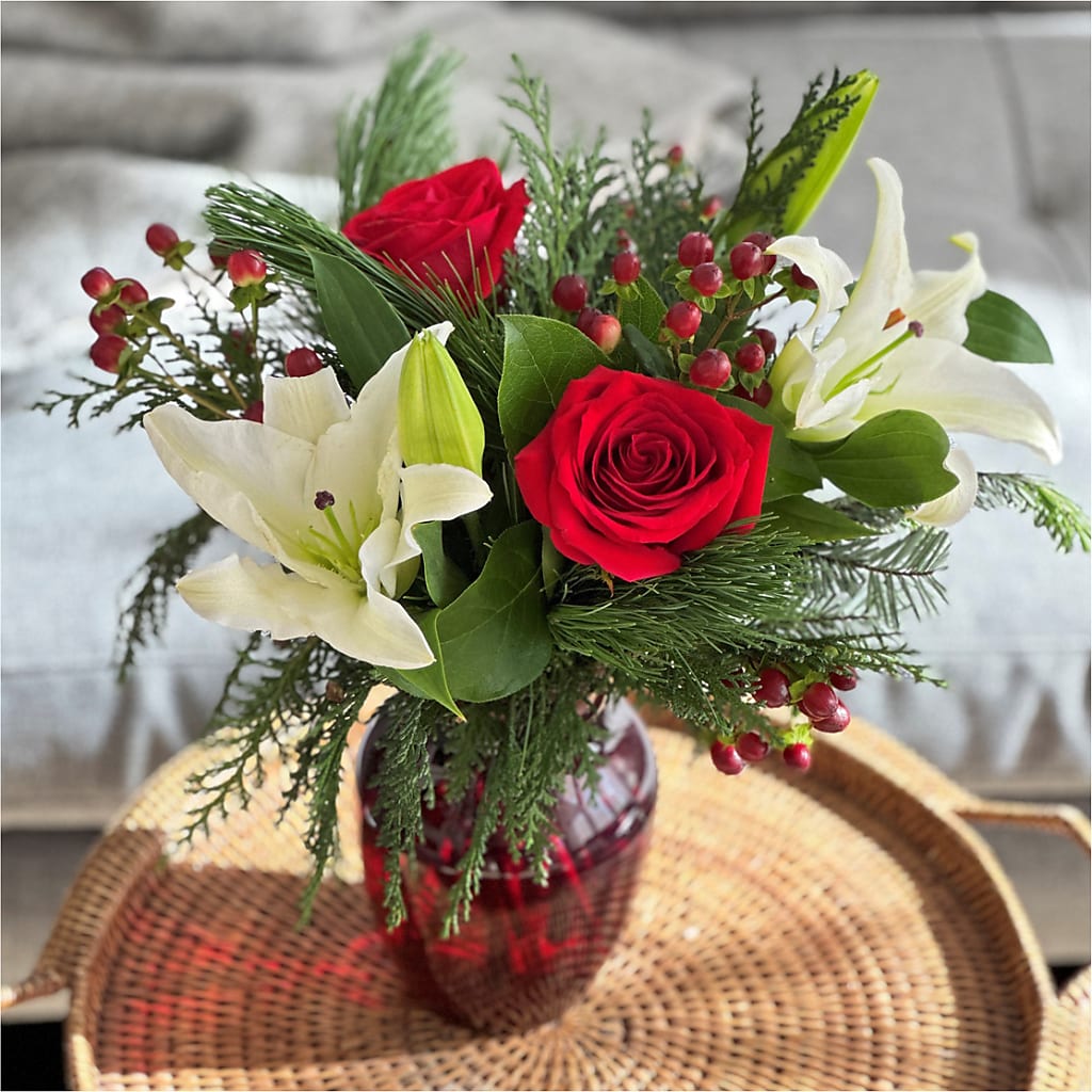 Evergreen Delight Bouquet – SATELLITE FLORIST & GARDEN CENTRE, Hamilton ON