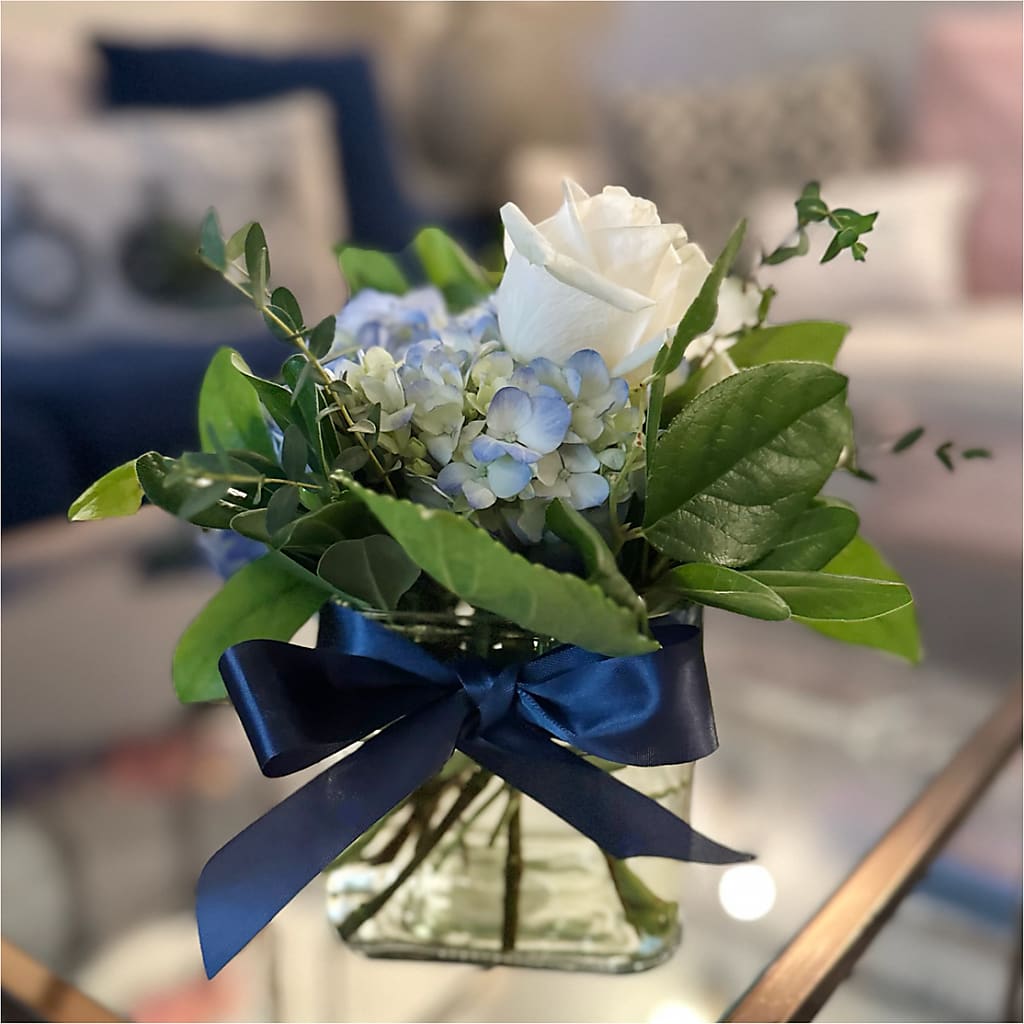 Sky Blue Delight Bouquet – SATELLITE FLORIST & GARDEN CENTRE, Hamilton ON