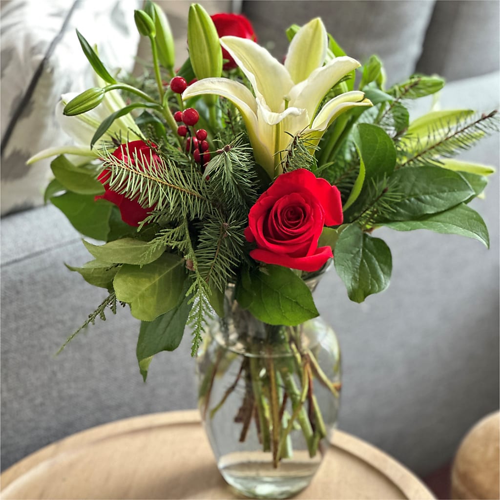 Sparkling Snowflakes Bouquet – SATELLITE FLORIST & GARDEN CENTRE, Hamilton ON