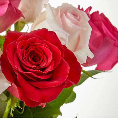 Charming Rose Bouquet – SATELLITE FLORIST & GARDEN CENTRE, Hamilton ON