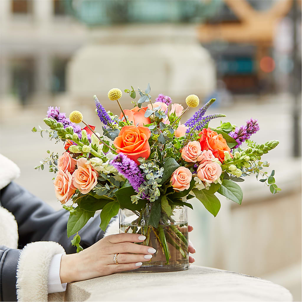 The Standout Bouquet – SATELLITE FLORIST & GARDEN CENTRE, Hamilton ON