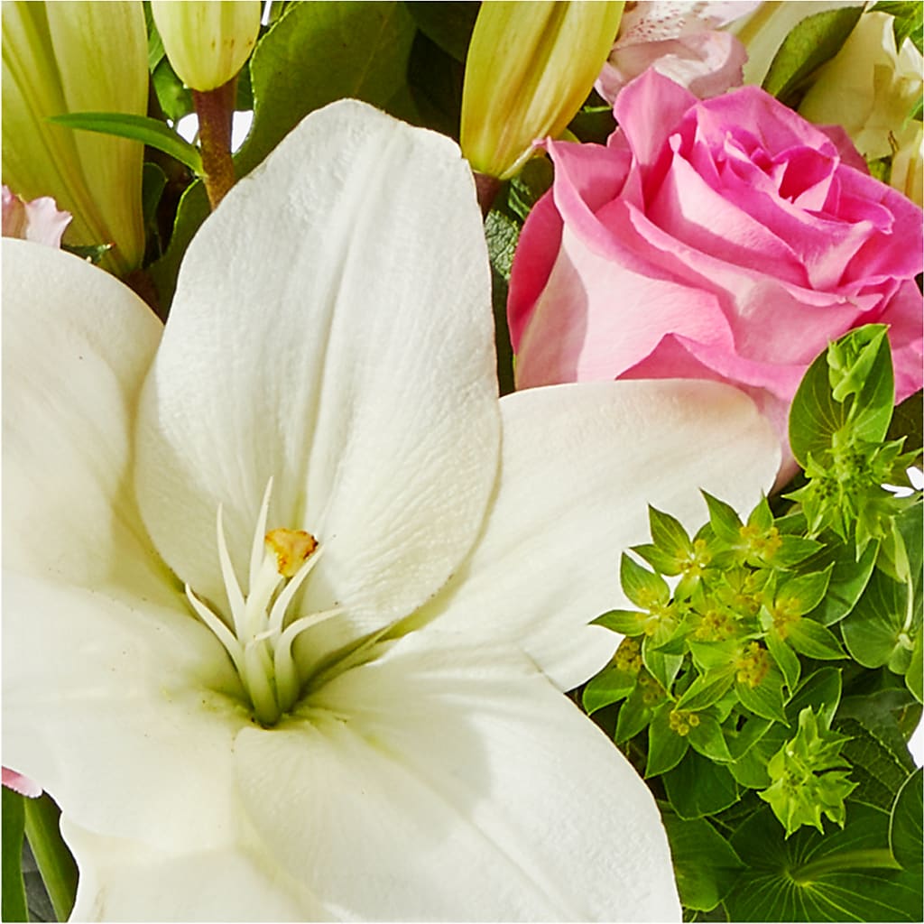 Fondly Bouquet – SATELLITE FLORIST & GARDEN CENTRE, Hamilton ON