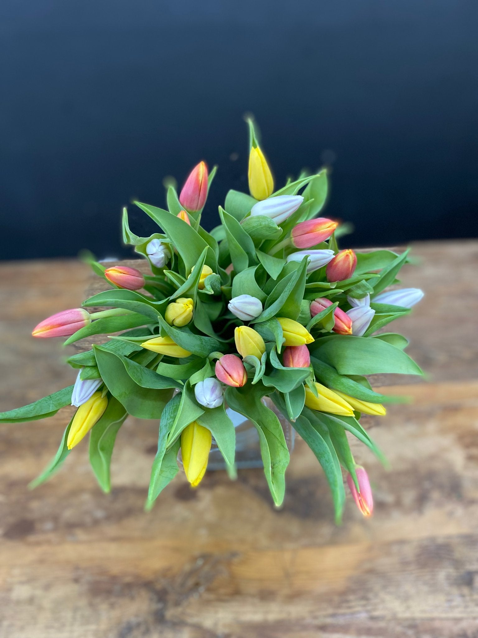 30 Stem Market Bunch Tulips - Satellite Garden Centre